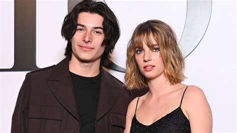 is maya hawke in a relationship|Maya Hawke’s boyfriend timeline: who has the actress。